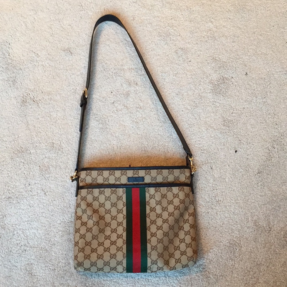 Gucci GG Purse 💯 Authentic.